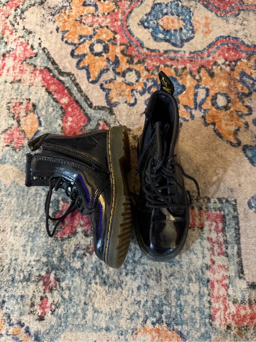 Dr. Marten kids boots. Size10 - Picture 2 of 5
